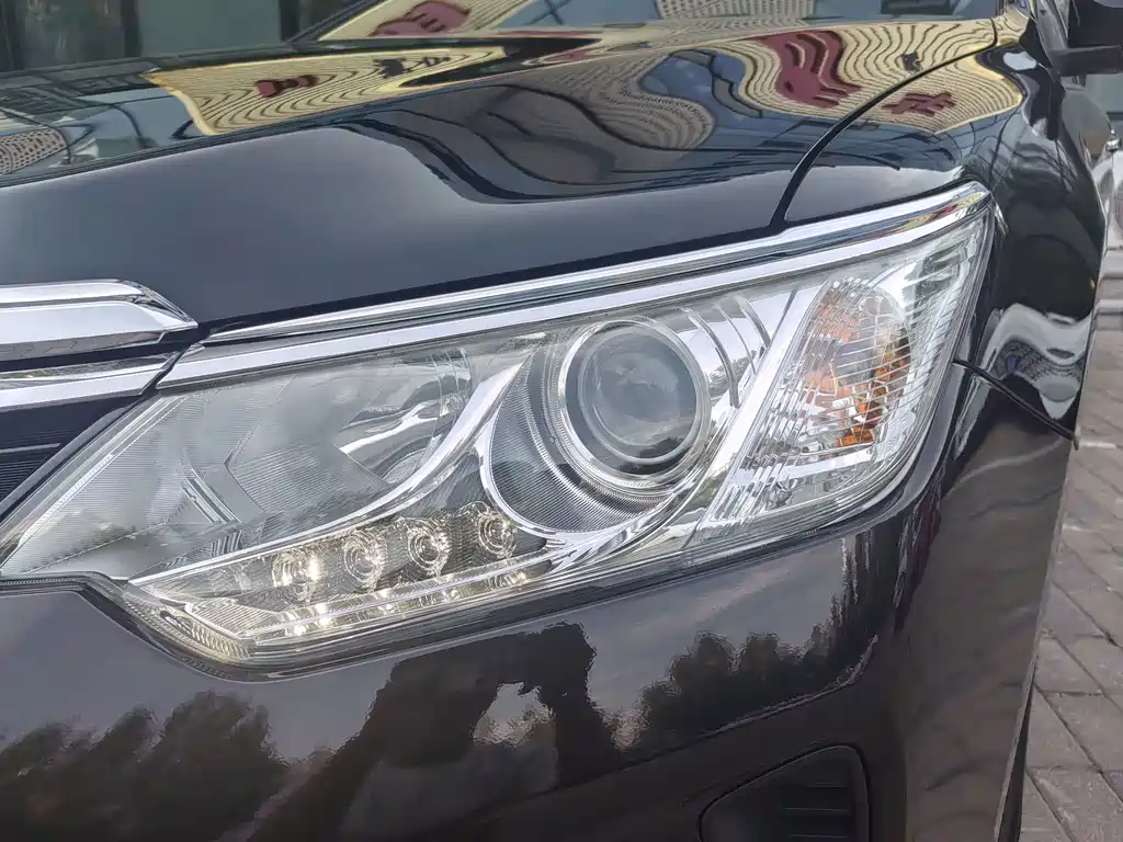 Toyota Camry — миниатюра 19