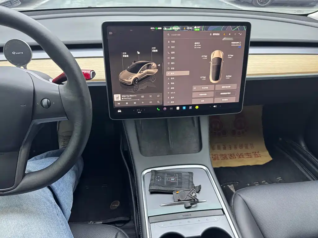 Tesla Model 3 — миниатюра 10