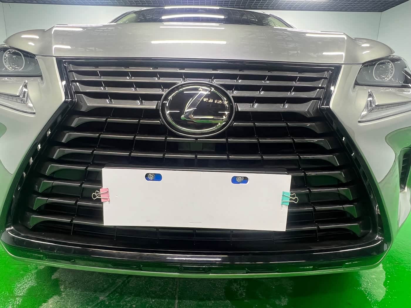 Lexus NX 2.0 л 2021 г. Серебристо-серый, пробег 43000 км