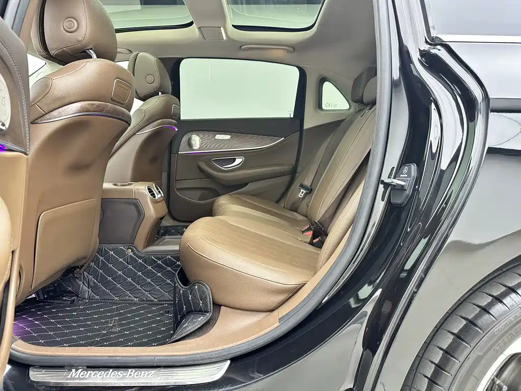 Mercedes-Benz E-Class — миниатюра 4