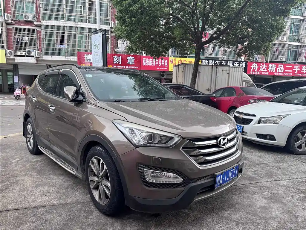 Hyundai Santa Fe — миниатюра 3