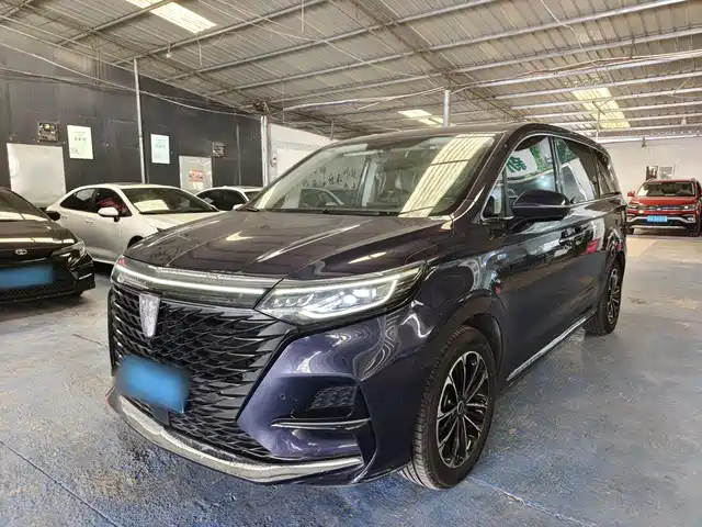 Roewe iMAX8