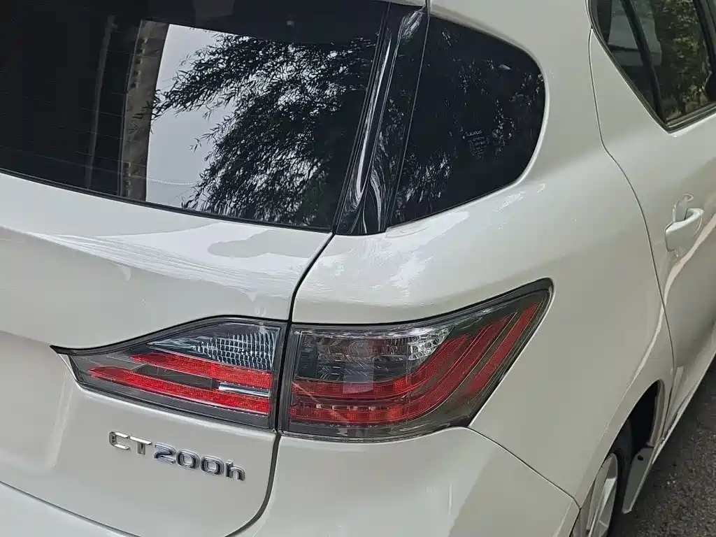 Lexus CT — миниатюра 6