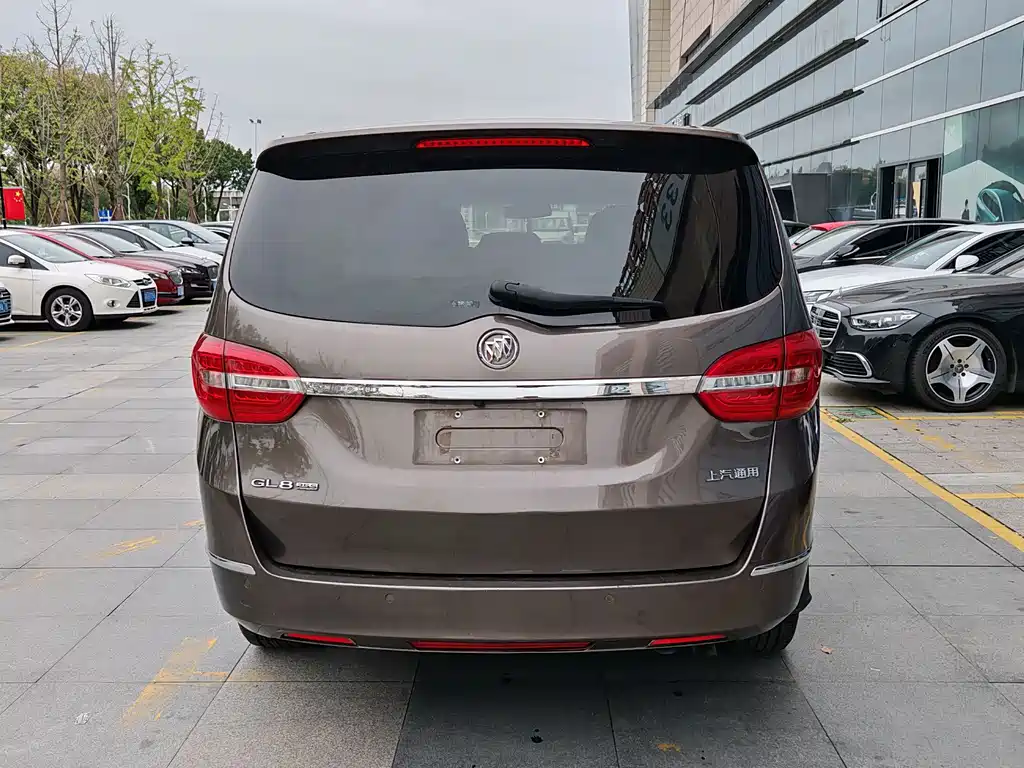 Buick GL8 — миниатюра 11