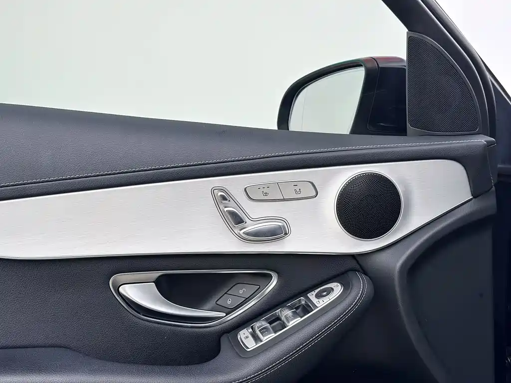 Mercedes-Benz GLC — миниатюра 9
