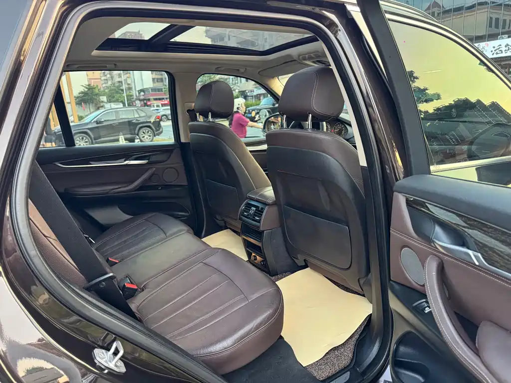 BMW X5 (Import) — миниатюра 13