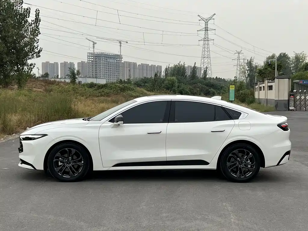 Ford Mondeo — миниатюра 8