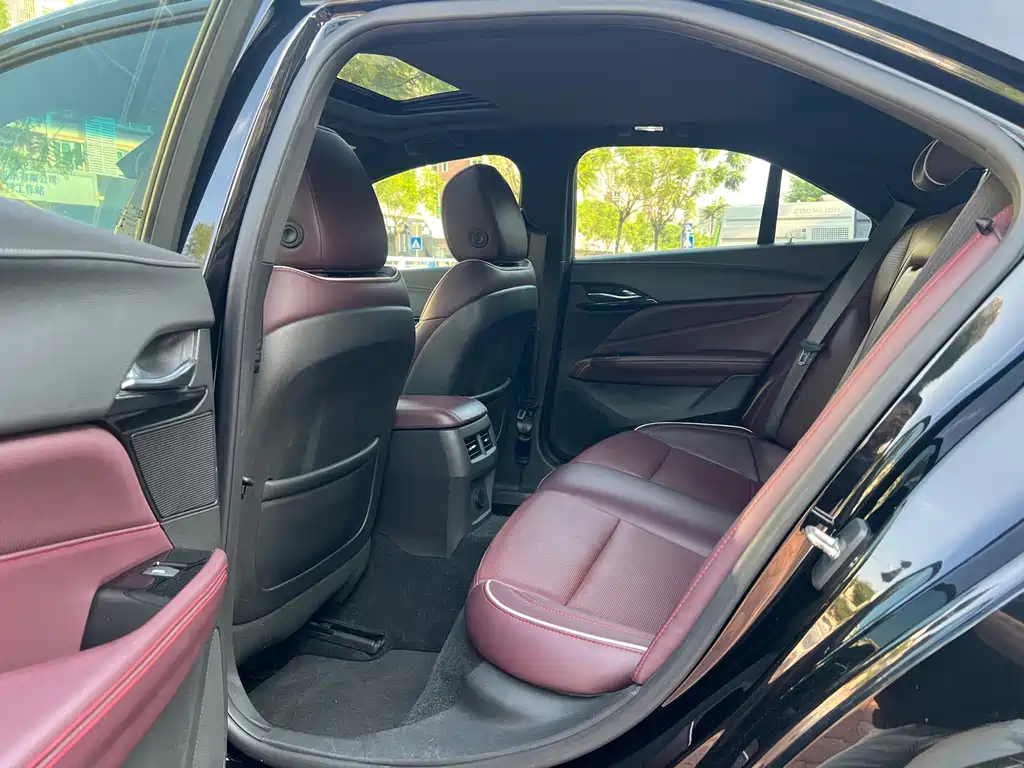 Cadillac CT4 — миниатюра 10