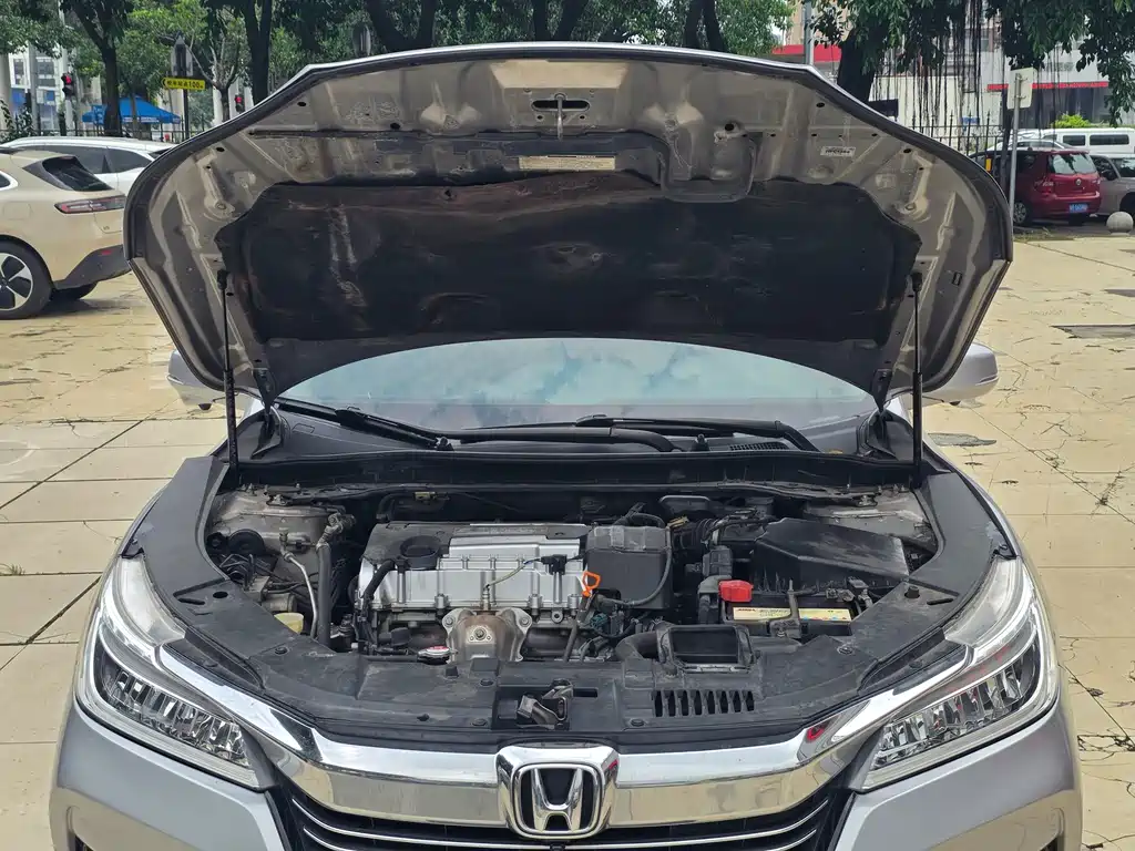 Honda Accord — миниатюра 15