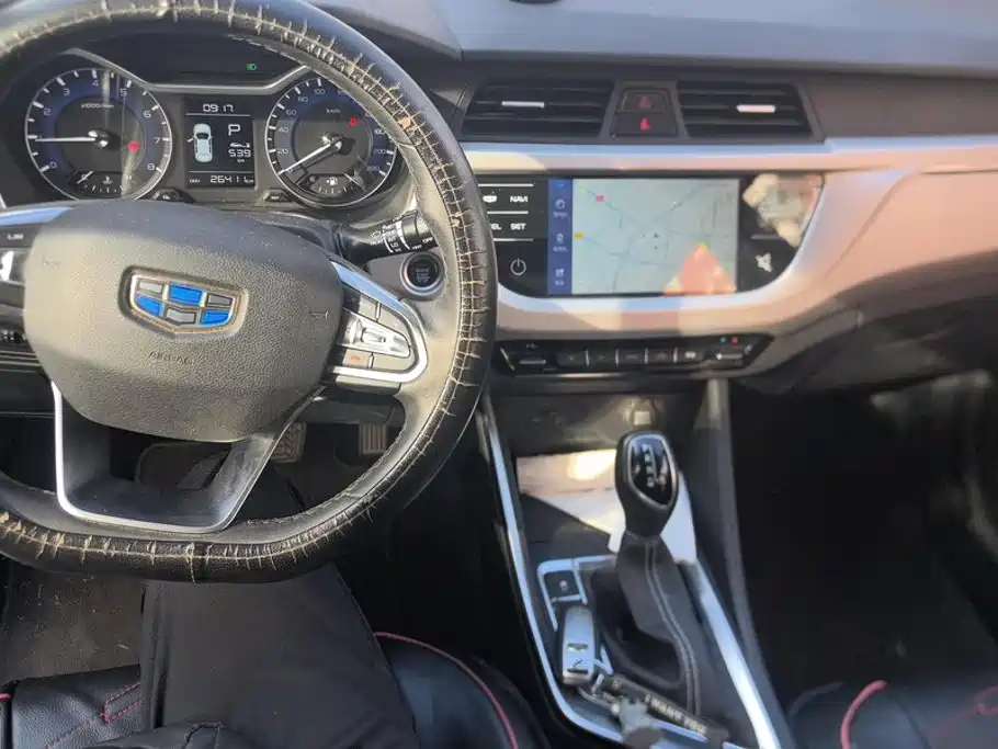 Geely Vision X3 — миниатюра 12