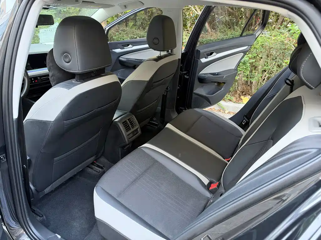 Volkswagen Golf — миниатюра 10