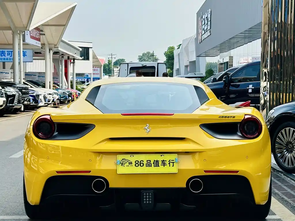 Ferrari 488 — миниатюра 5