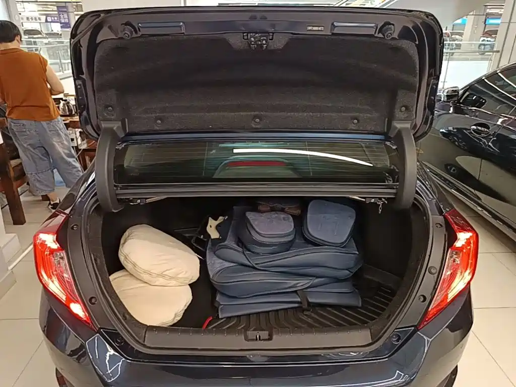 Honda Civic — миниатюра 19