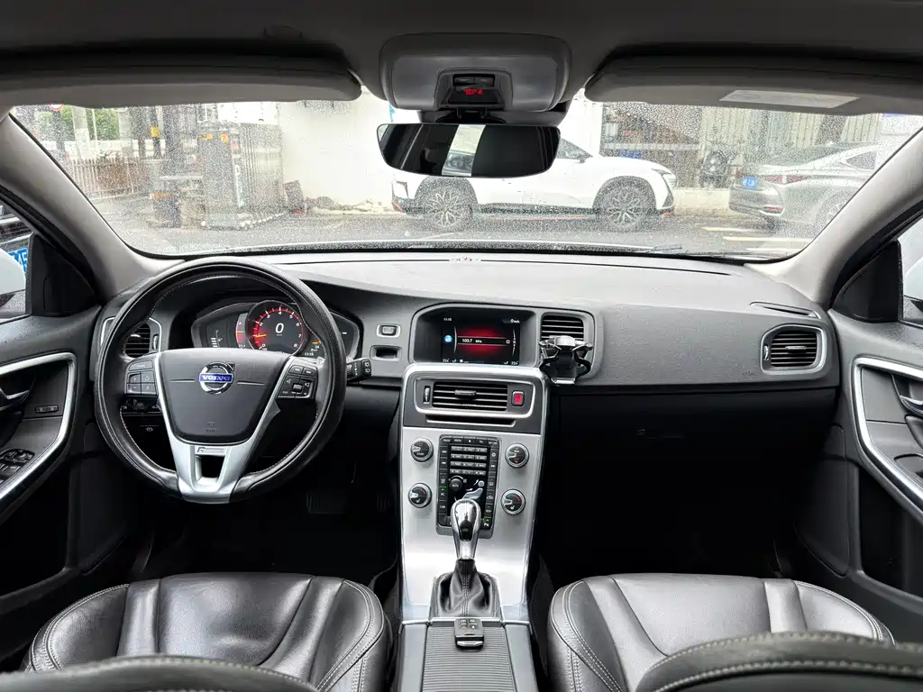Volvo V60 — миниатюра 12