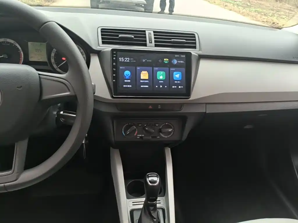 Skoda Fabia — миниатюра 13