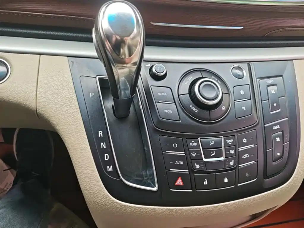 Buick GL8 — миниатюра 14