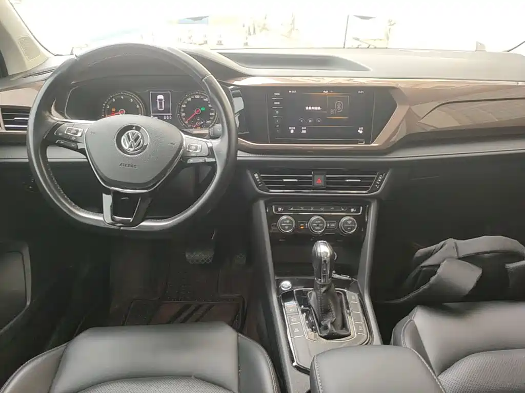 Volkswagen Tharu — миниатюра 10