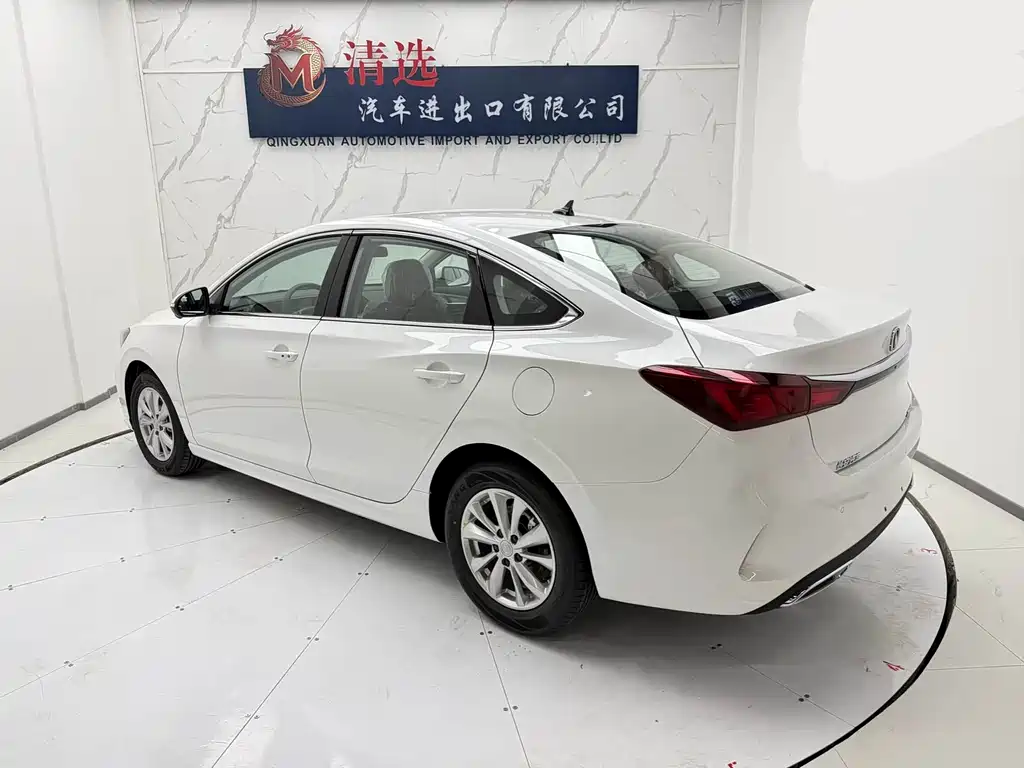 Changan Eado — миниатюра 3