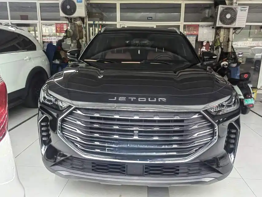 Jetour X70 PLUS - фото 2