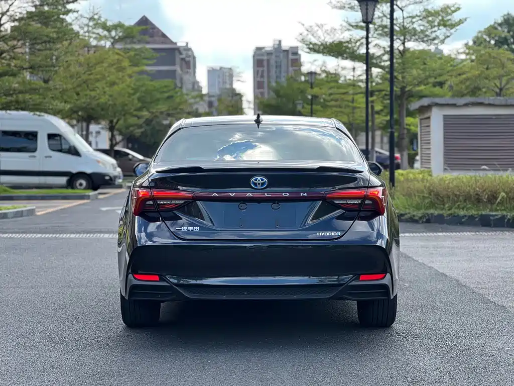 Toyota Avalon — миниатюра 5