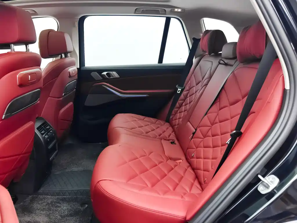 Заказать BMW X5 2026 года за 10 399 573 ₽  из Китая