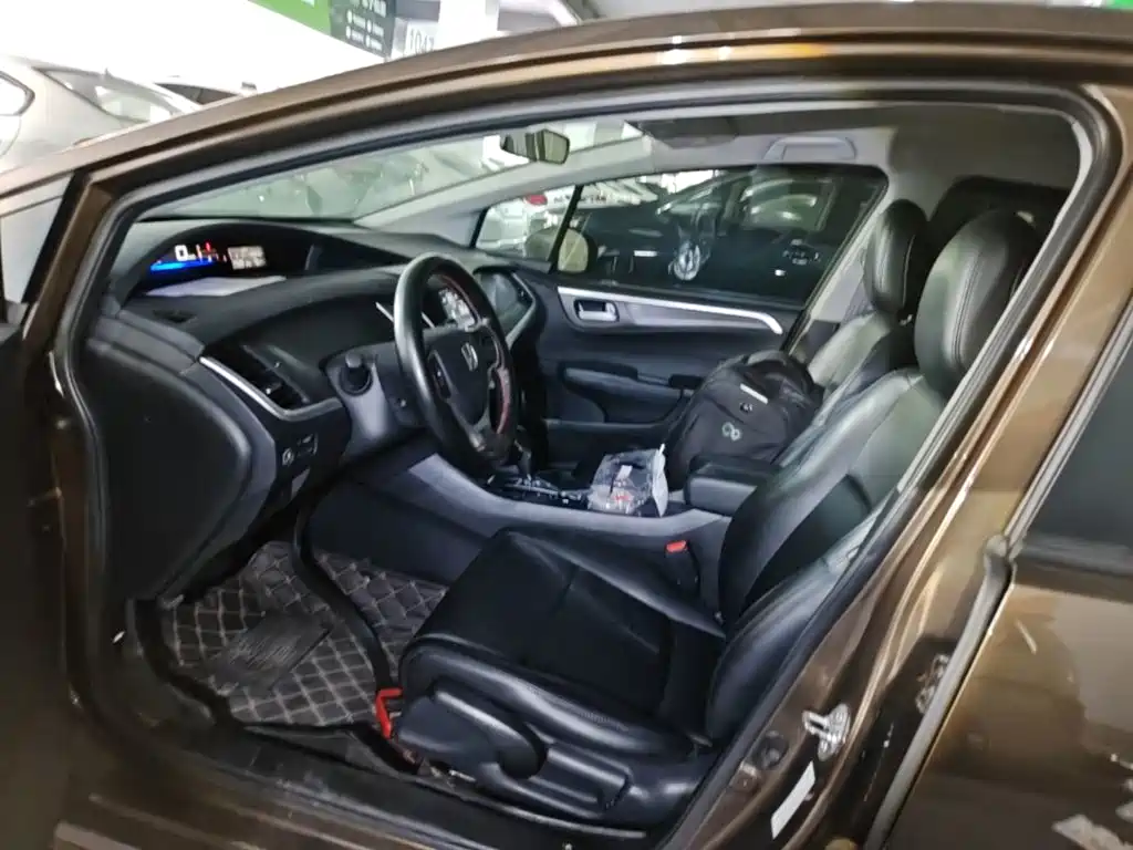 Honda Jade — миниатюра 15