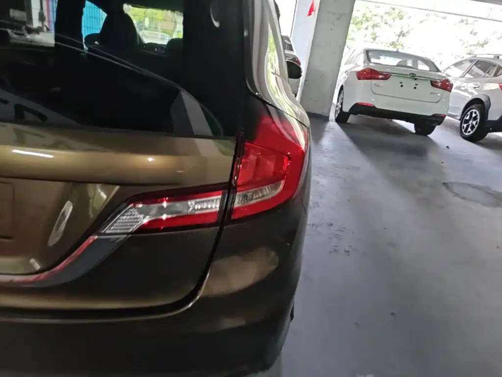 Honda Jade — миниатюра 8