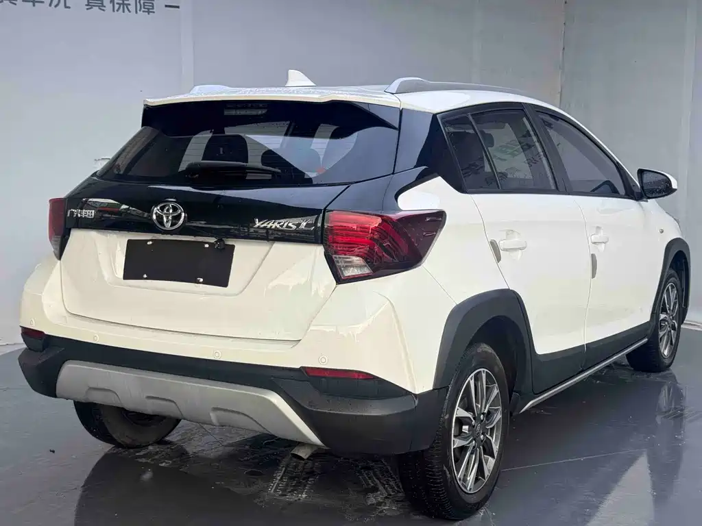 Toyota Yaris L — миниатюра 6