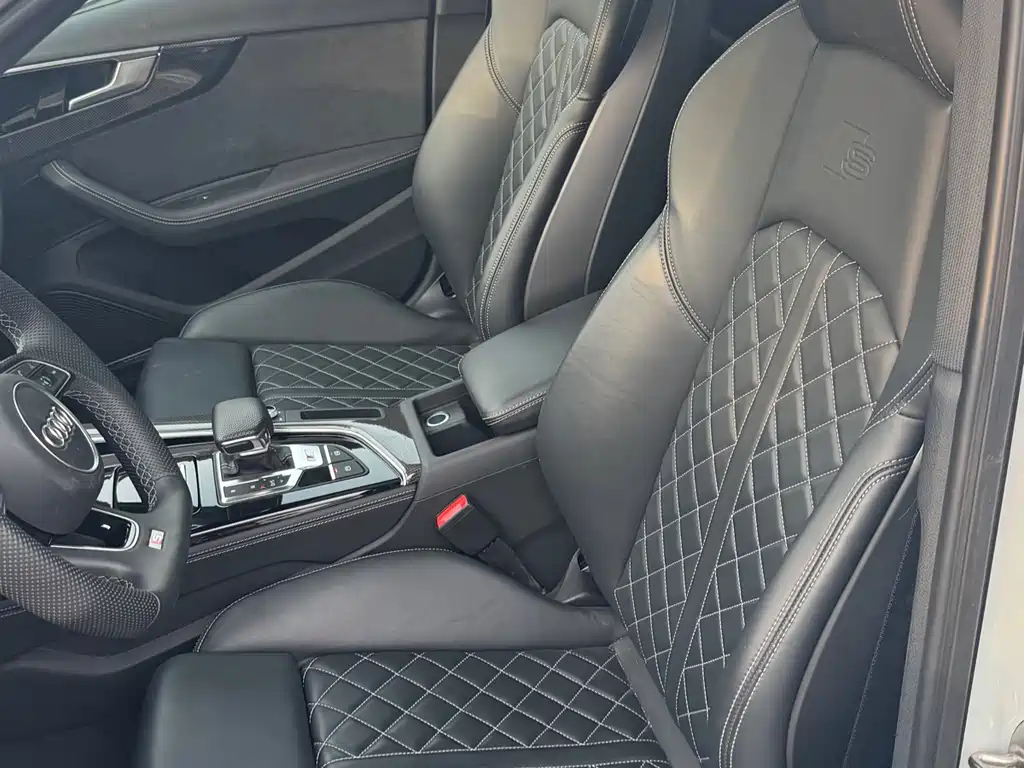Audi S4 — миниатюра 10