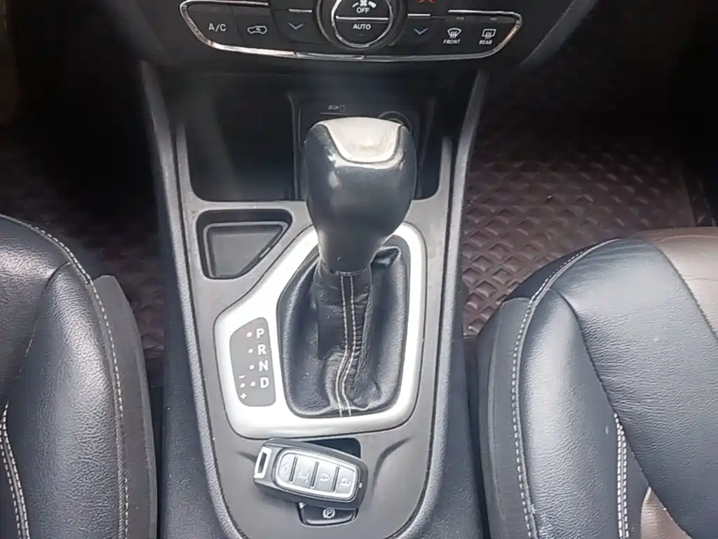 Jeep Cherokee — миниатюра 14