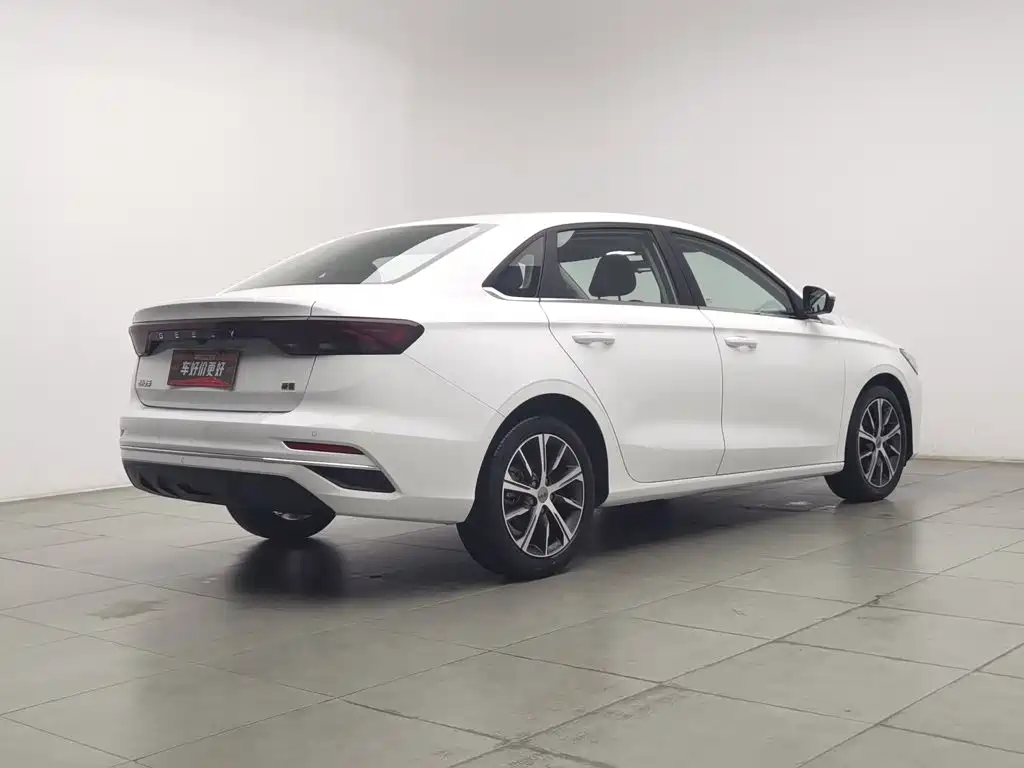 Geely Emgrand — миниатюра 2