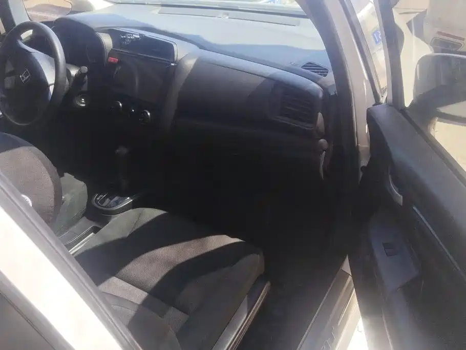 Honda Fit — миниатюра 8