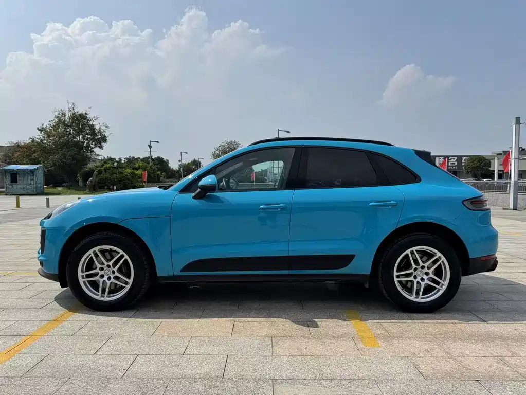 Porsche Macan — миниатюра 4