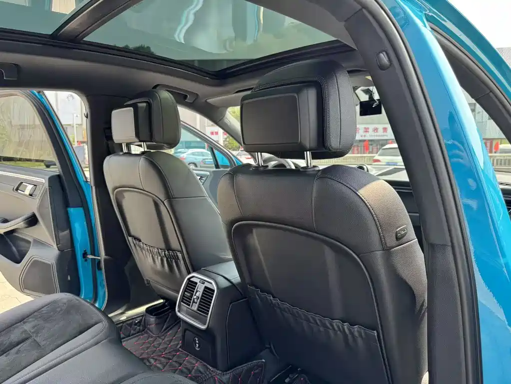 Porsche Macan — миниатюра 20