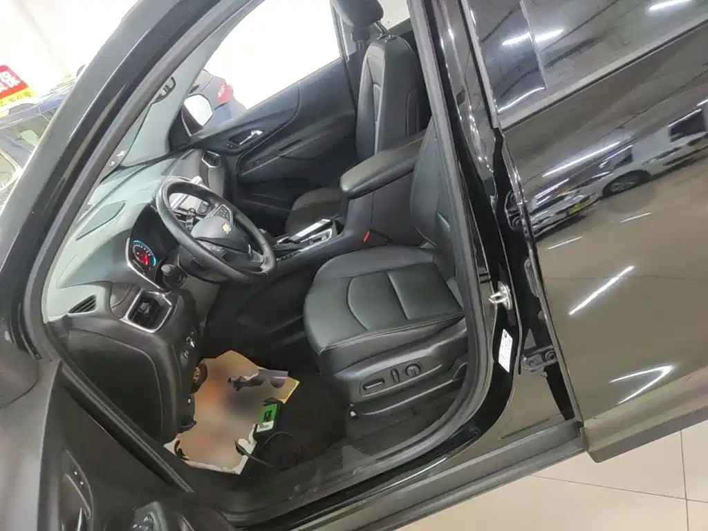 Chevrolet Equinox — миниатюра 15