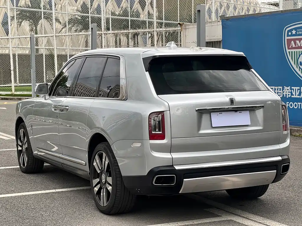 Rolls-Royce Cullinan — миниатюра 4