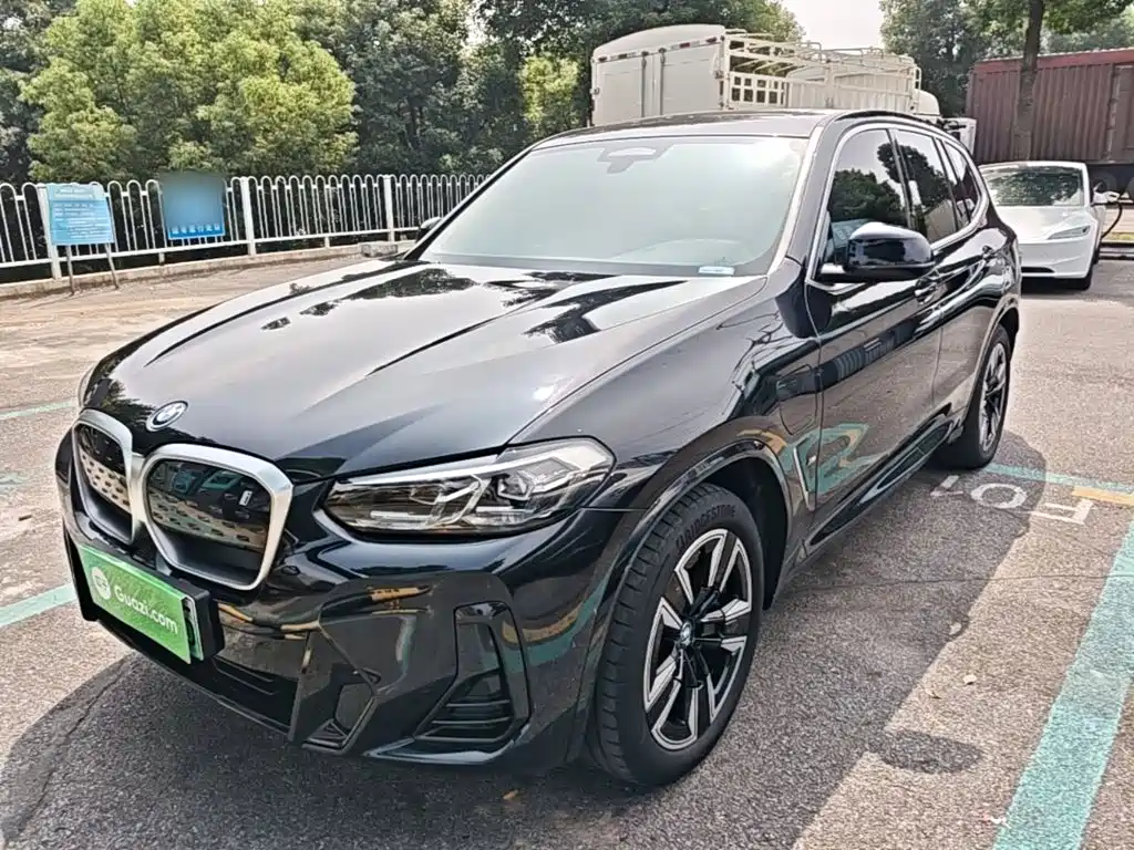 BMW iX3 — миниатюра 2