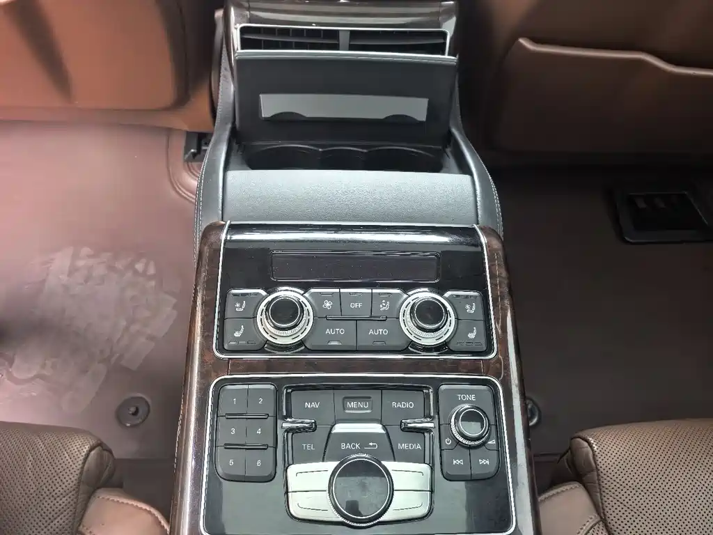 Audi A8 — фотографии объявления, Фото 11