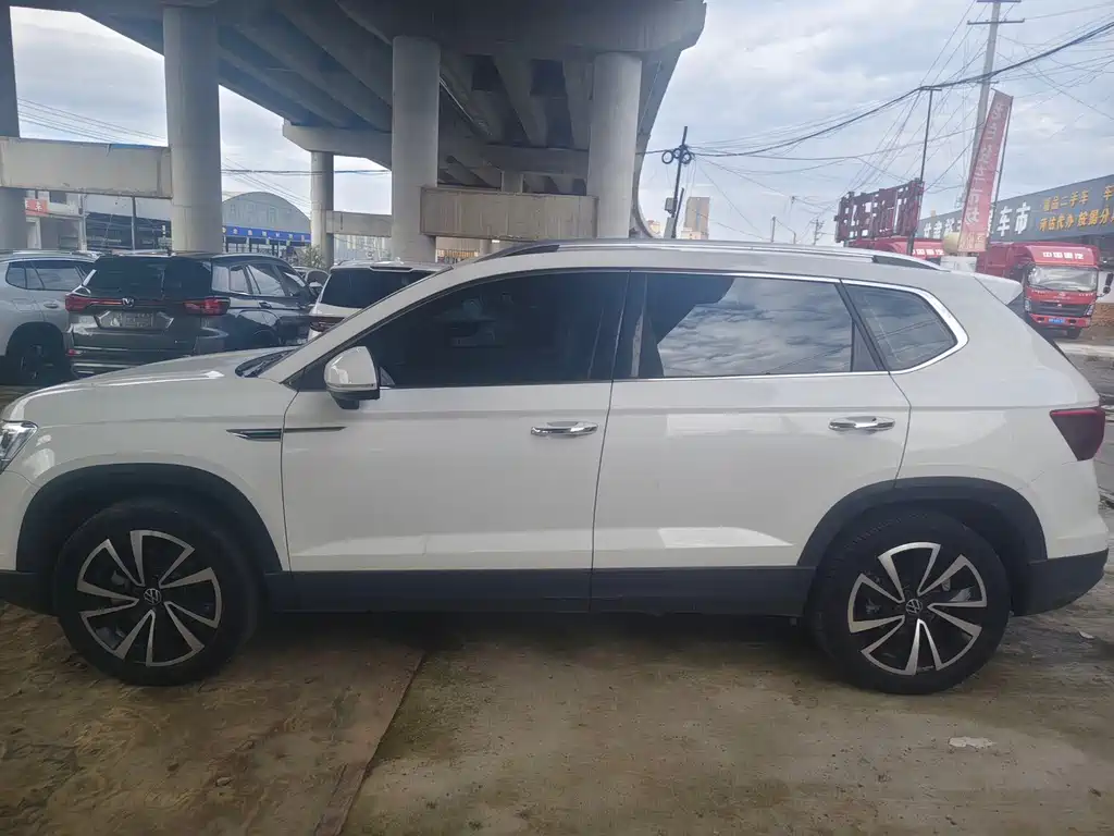 Volkswagen Tharu — миниатюра 4