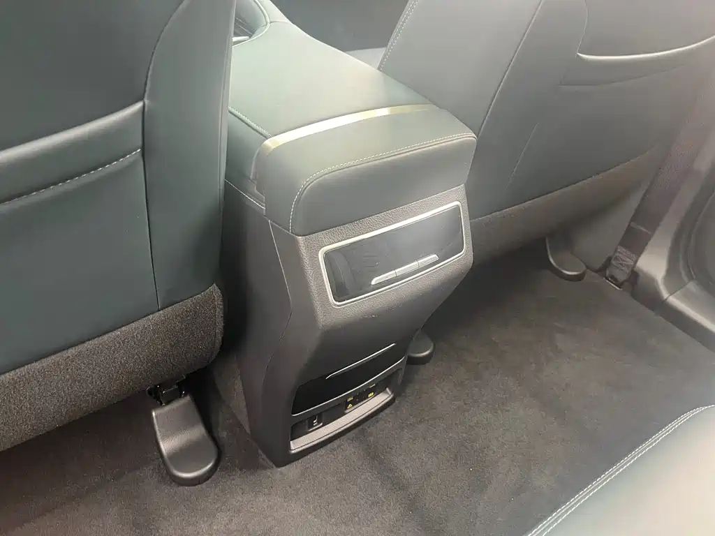 Changan CS95 — миниатюра 16