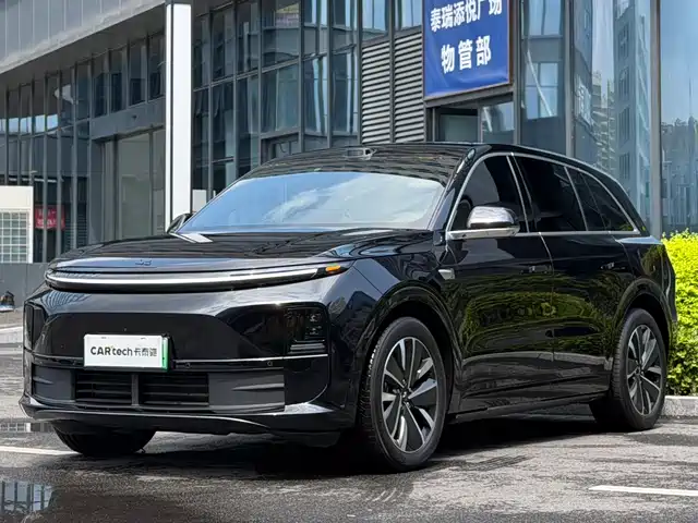 Li Auto L6