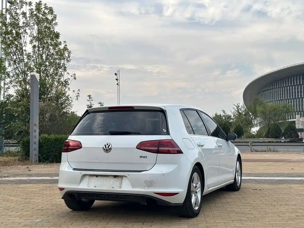 Volkswagen Golf — миниатюра 4