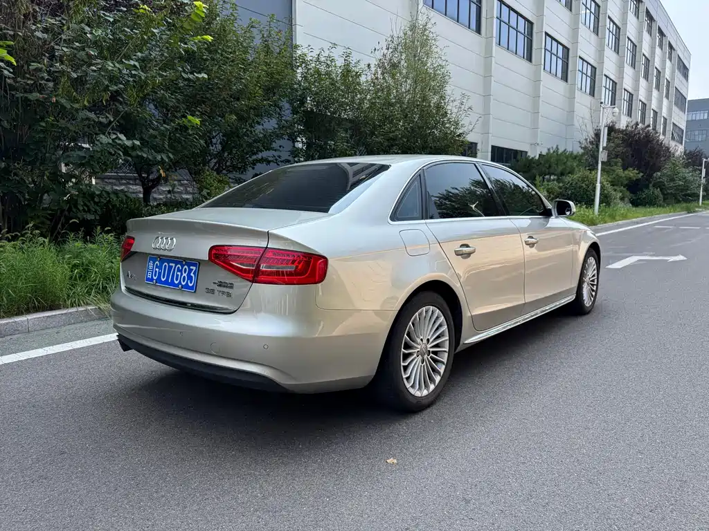 Audi A4L 35 TFSI Auto Comfort Type, фото 10