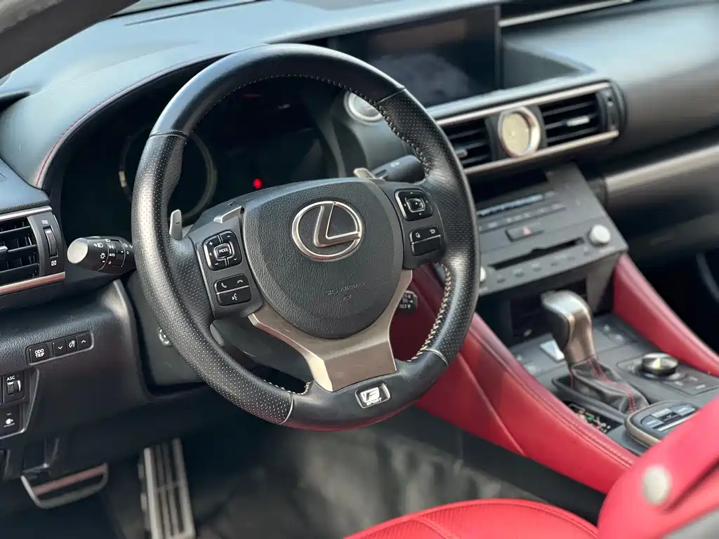 Lexus RC — миниатюра 12