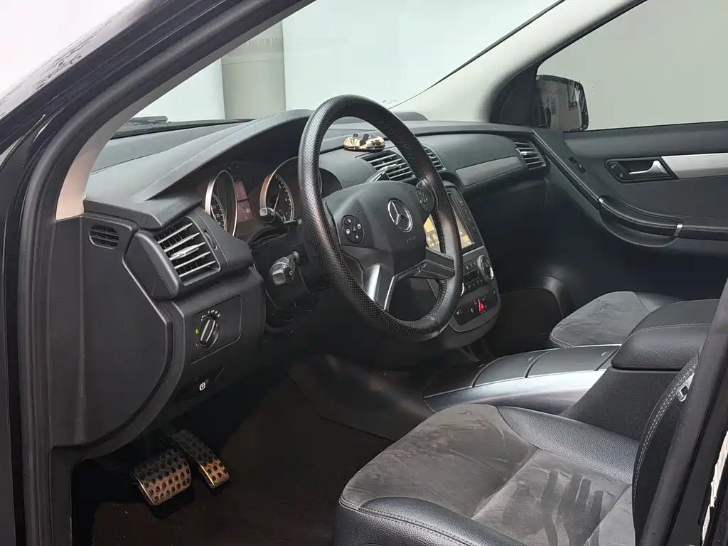 Mercedes-Benz R-Class — миниатюра 16