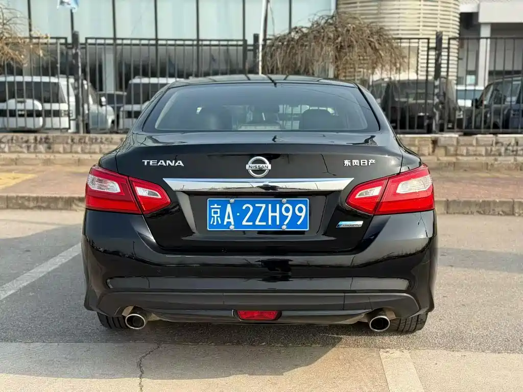 NISSAN TEANA