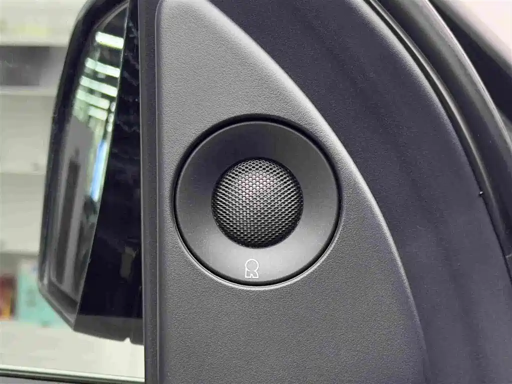 Lincoln Navigator — миниатюра 17