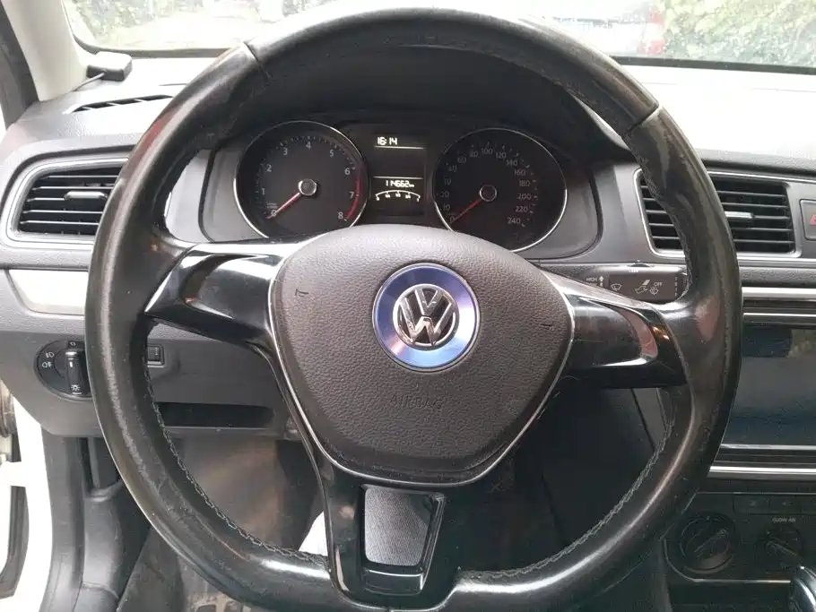 Volkswagen Lavida — миниатюра 15