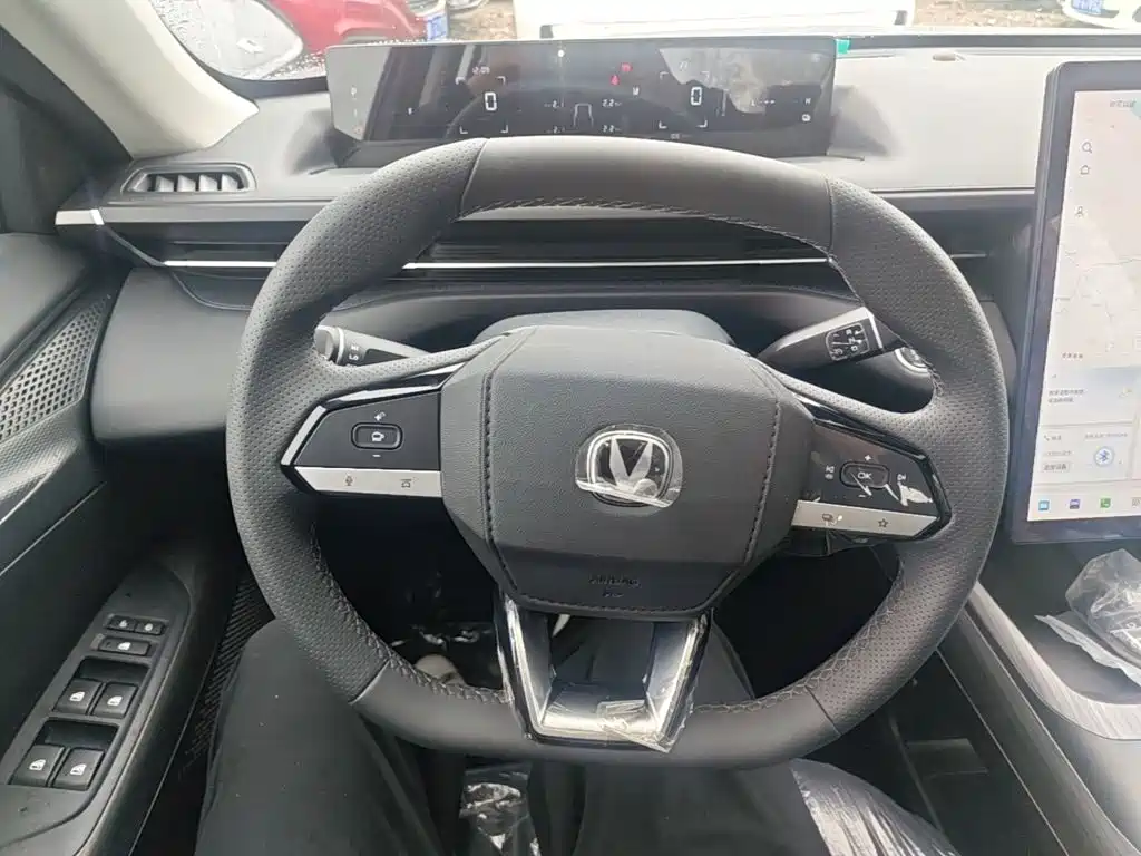 Changan Eado PHEV — миниатюра 11