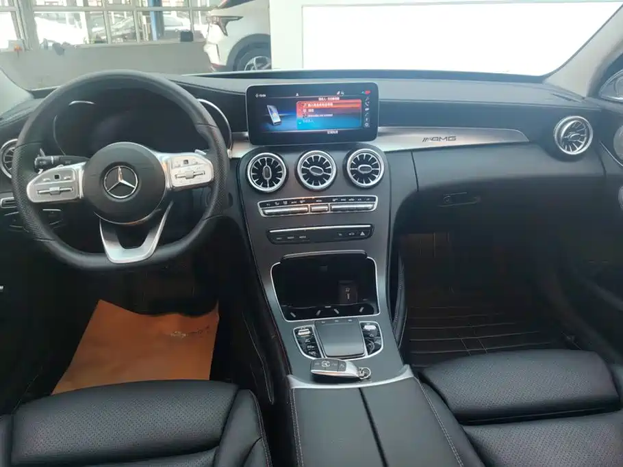 Mercedes-Benz C-Class — миниатюра 12